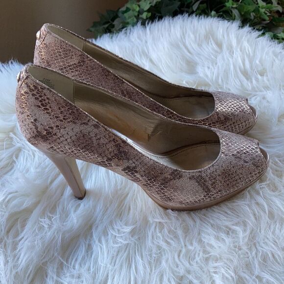 Ann Klein Leather Gold Metallic Snake Peep Toe Four Inch Heel Size 7.5 - Picture 4 of 12